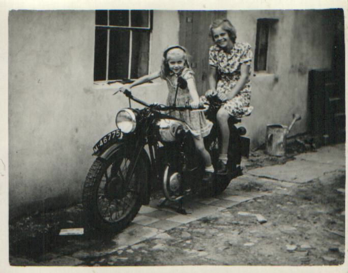 194808 Kermis Well Mimy en Inge.jpg